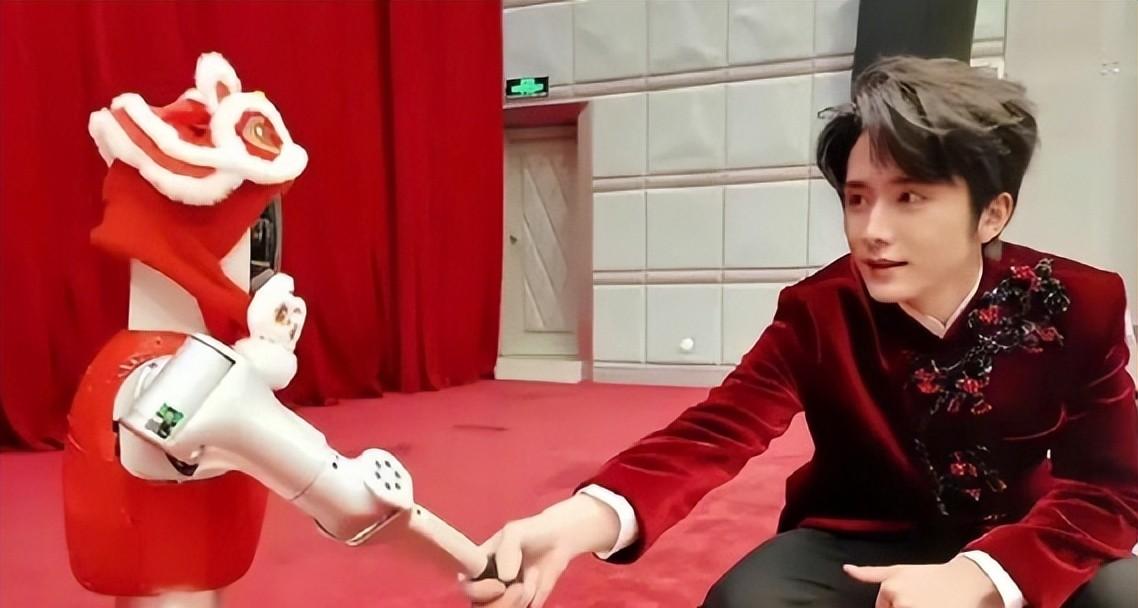 春晚5大看点曝光！蔡明回归，机器人跳舞升级，一位美国巨星加入