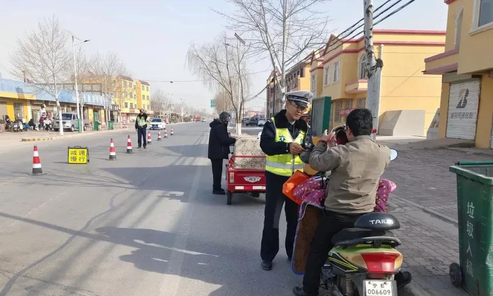 4月1日起，电动车、摩托车、三轮车上路“6禁3扣”，处罚明确了