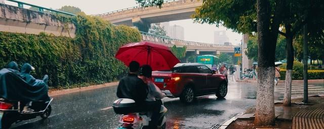 清明刚过天就变脸！未来三天暴雨中心已定，看看你在不在雨区