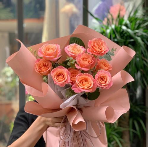 玫瑰花十一朵的象征意义(探索玫瑰花十一朵的深意) 玫瑰花十一朵的象征意义(探索玫瑰花十一朵的深意)